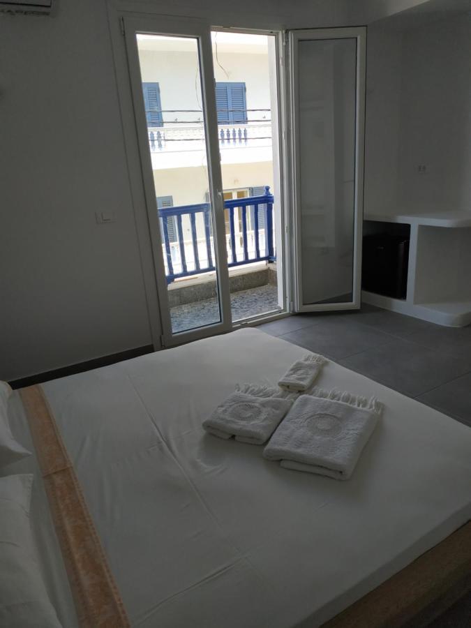 Enalion-Tinos Bed and Breakfast Exteriör bild